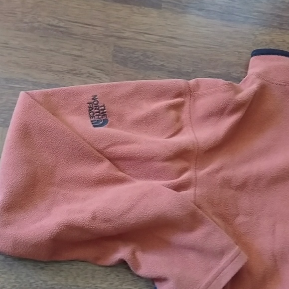 The North Face Fleece Pull Over - Picture 4 of 4